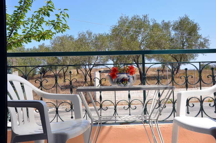 Imagen de los exteriores del Apartamentos Hill House, Corfu. Foto 9