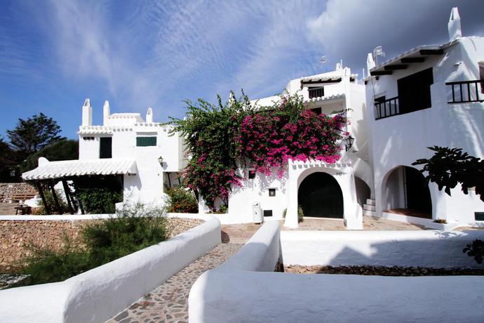 Imagen de los interiores del Apartamentos Hlg Binivell Park. Foto 15