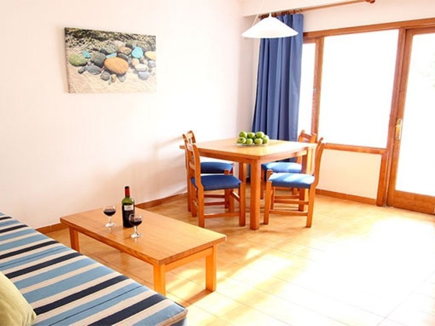 Imagen general del Apartamentos Holiday Park Santa Ponsa. Foto 2