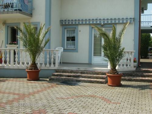 Imagen general del Apartamentos Hollik Apartmanház. Foto 11