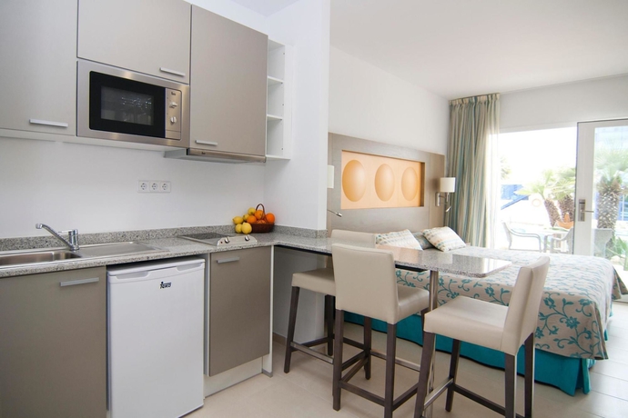 Imagen de los interiores del Apartamentos Hoposa Montelin. Foto 9