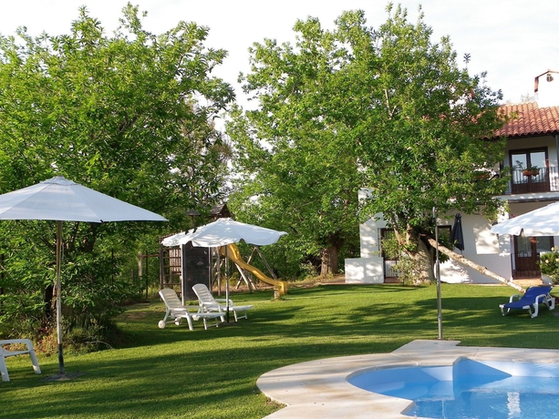 Imagen de la piscina del Apartamentos Hotel Apartamento Rural Finca La Media Legua. Foto 15