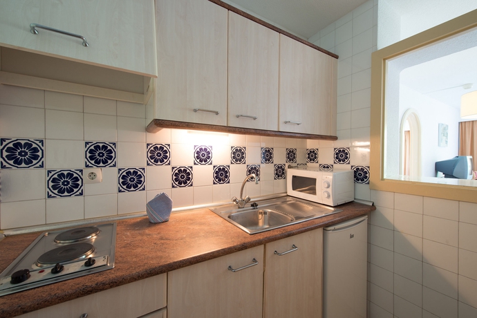 Imagen de la habitación del Apartamentos Hotel Bellevue Club. Foto 11