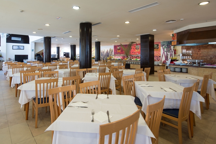 Imagen del bar/restaurante del Apartamentos Hotel Bellevue Club. Foto 5