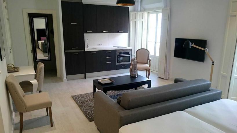 Imagen de la habitación del Apartamentos Hotel El Armador Casa Palacio. Foto 15