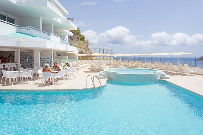 Imagen de la piscina del Apartamentos Hotel Hsm Sándalo Beach. Foto 19