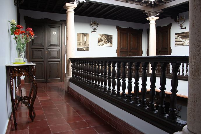 Imagen de los interiores del Apartamentos Hotel La Ciudad. Foto 11