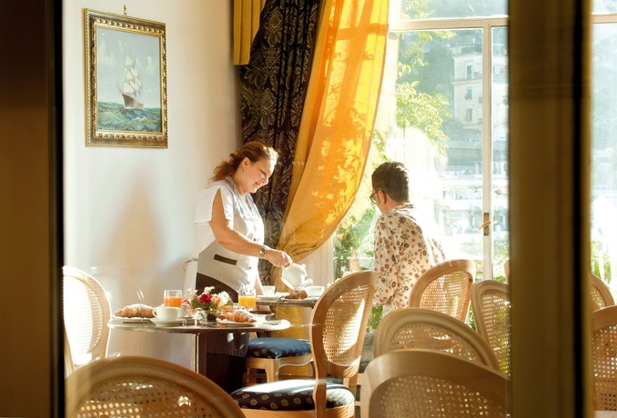 Imagen del bar/restaurante del Apartamentos Hotel Reginella Positano. Foto 2
