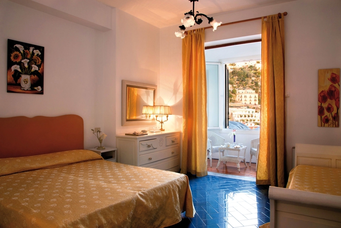 Imagen de la habitación del Apartamentos Hotel Reginella Positano. Foto 4
