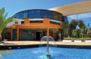 Imagen de la piscina del Apartamentos Hotetur Playa Lanzarote. Foto 12