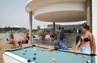 Imagen del bar/restaurante del Apartamentos IBEROSTAR LA BOCAYNA PARK. Foto 4