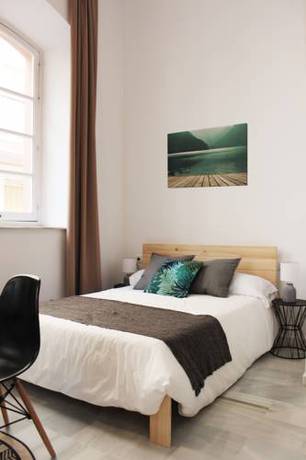 Imagen de la habitación del Apartamentos ISA Cádiz. Foto 6
