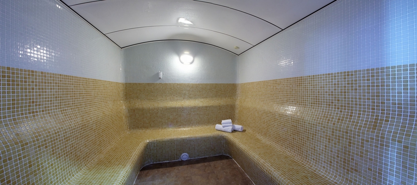 Imagen de la piscina del Apartamentos Ibersol SPA Aqquaria. Foto 18