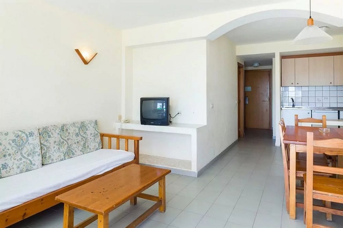 Imagen general del Apartamentos Ibiza Jet - Adults Only. Foto 4