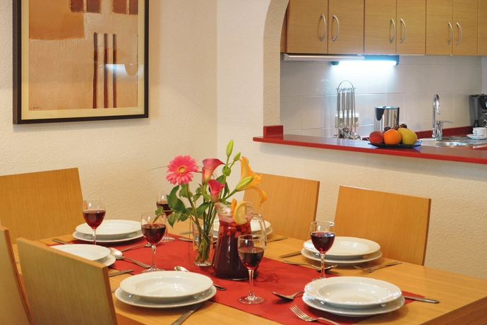 Imagen de la habitación del Apartamentos Infiniti Beach Resort. Foto 5