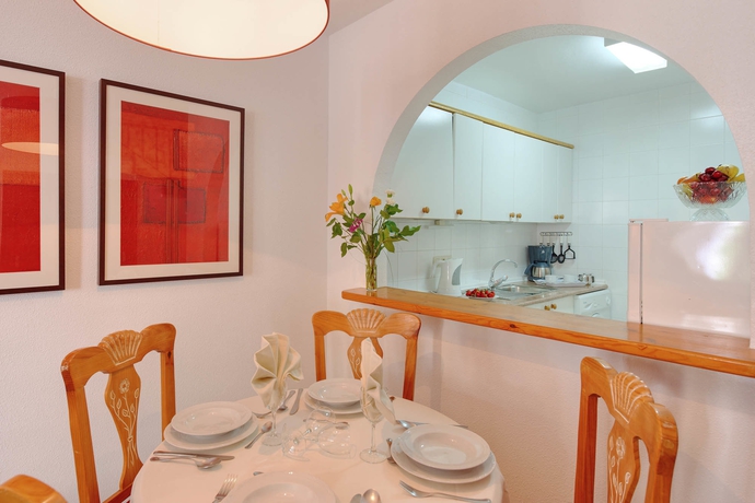 Imagen de la habitación del Apartamentos Infiniti Beach Resort. Foto 6