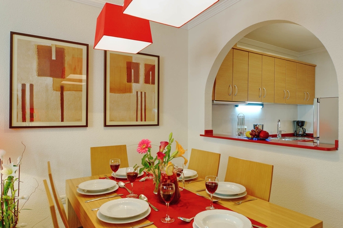 Imagen de la habitación del Apartamentos Infiniti Beach Resort. Foto 8