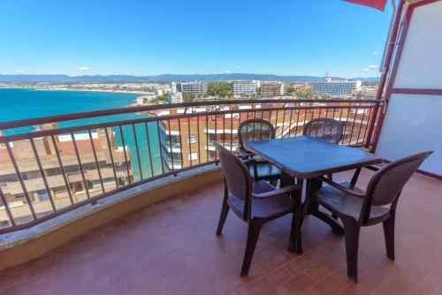 Imagen de la habitación del Apartamentos InterSalou Beach. Foto 20