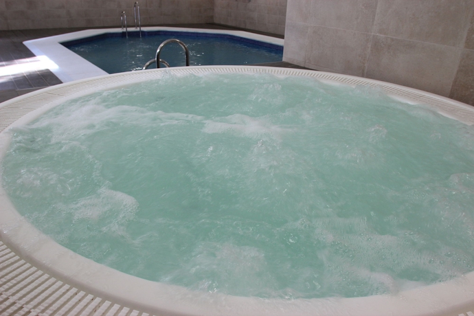 Imagen de la piscina del Apartamentos Interpass Golf Playa Country Club. Foto 12