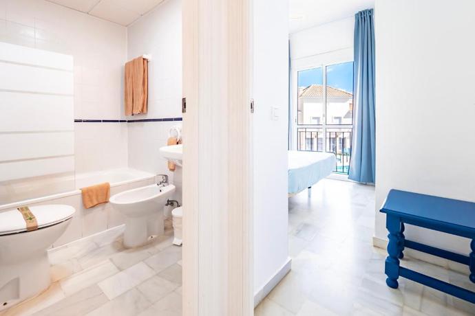 Imagen de la habitación del Apartamentos Interpass Golf Playa Country Club. Foto 9