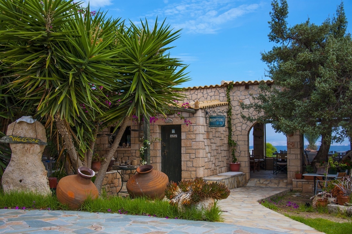 Imagen de los exteriores del Apartamentos Irides Luxury Studios and Apartments. Foto 11