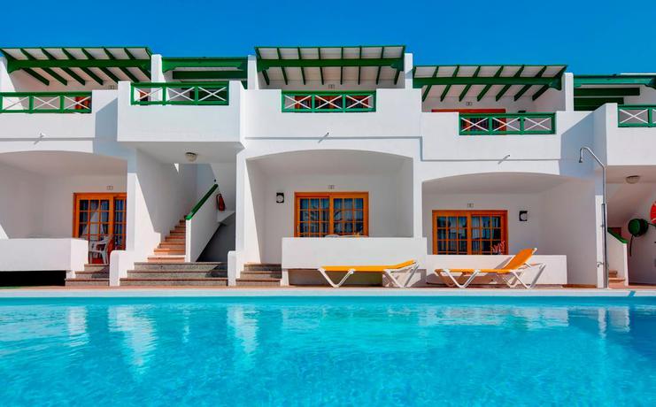 Imagen de la piscina del Apartamentos Isabel, Puerto del Carmen. Foto 16