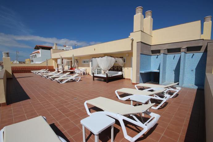 Imagen de los exteriores del Apartamentos Isla Tenerife Sur- Adults Only. Foto 7