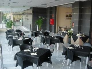 Imagen del bar/restaurante del Apartamentos JM La Cala Sun Apartments. Foto 3