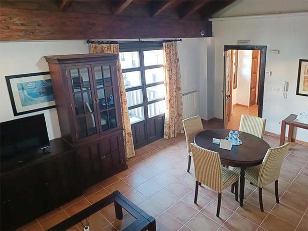 Imagen de los interiores del Apartamentos Jaca Mirador de Badaguas 3000. Foto 16