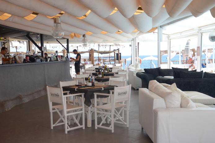 Imagen general del Apartamentos Jacaranda, Playa es Caná. Foto 5