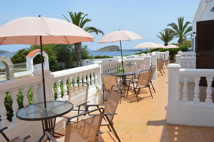 Imagen general del Apartamentos Jacaranda, Playa es Caná. Foto 8