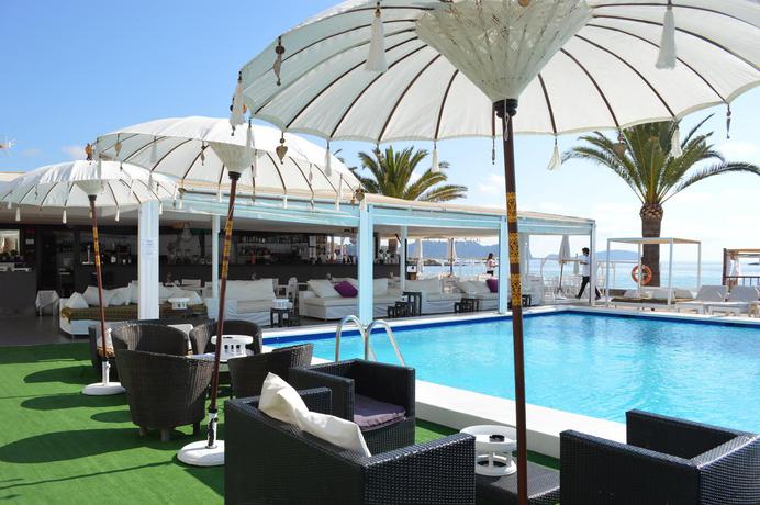 Imagen general del Apartamentos Jacaranda, Playa es Caná. Foto 16