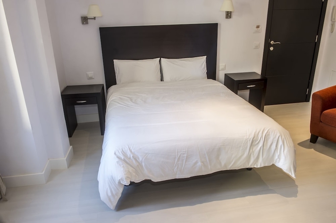 Imagen de la habitación del Apartamentos Jardin de Velarde. Foto 5