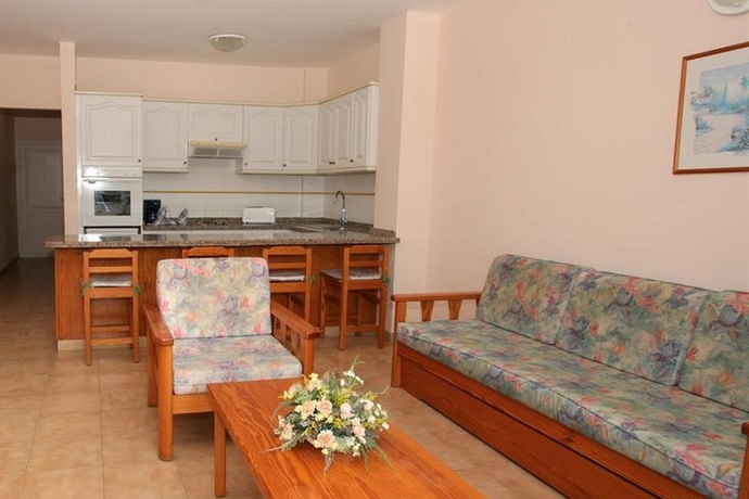 Imagen general del Apartamentos Jardin del Conde. Foto 2