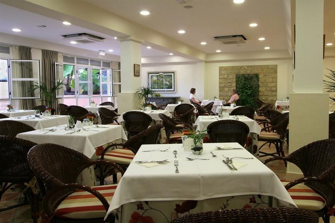 Imagen general del Apartamentos Jardin del Conde. Foto 10