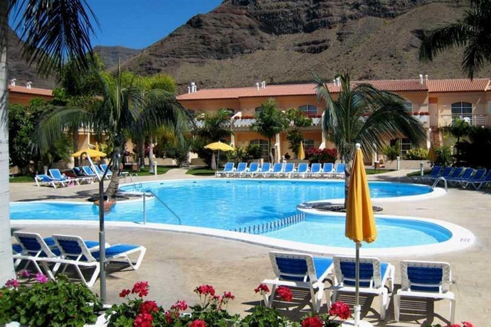 Imagen general del Apartamentos Jardin del Conde. Foto 11