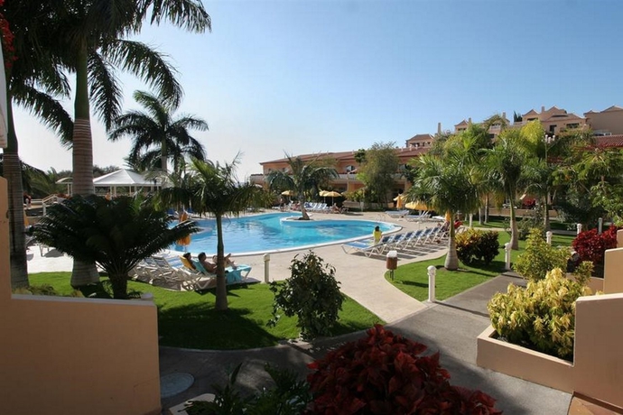 Imagen general del Apartamentos Jardin del Conde. Foto 12