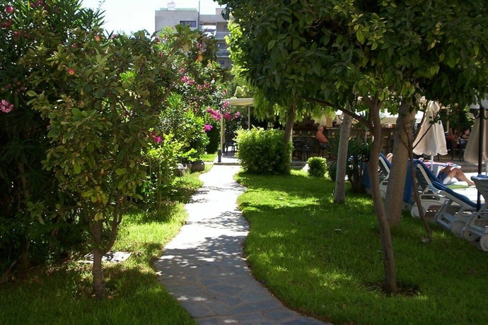 Imagen general del Apartamentos Jasmine, Limasol. Foto 14