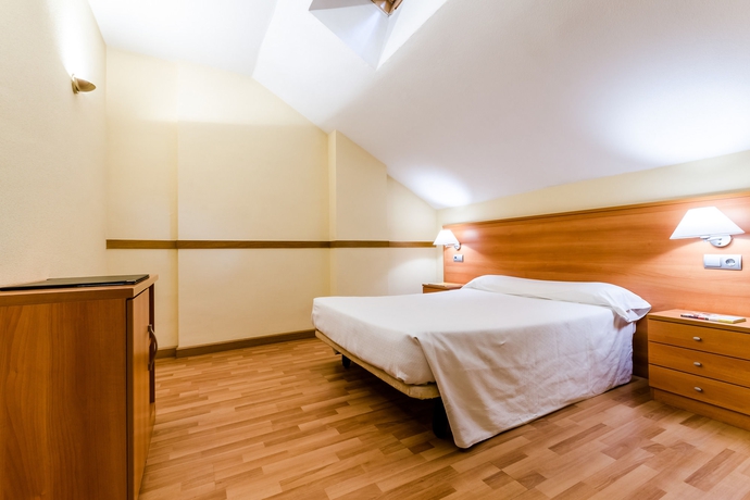 Imagen general del Apartamentos Jch Congreso. Foto 2