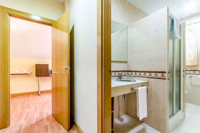 Imagen general del Apartamentos Jch Congreso. Foto 3