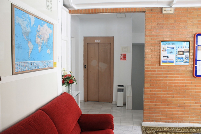 Imagen de los interiores del Apartamentos Jesus Benidorm. Foto 9