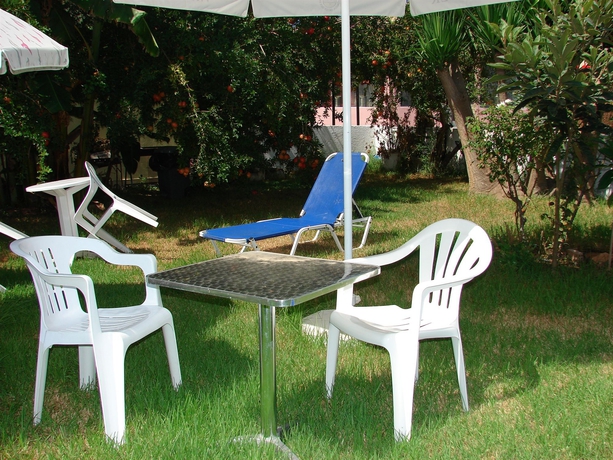 Imagen de los exteriores del Apartamentos Joanna Hotel, Agia Pelagia. Foto 10