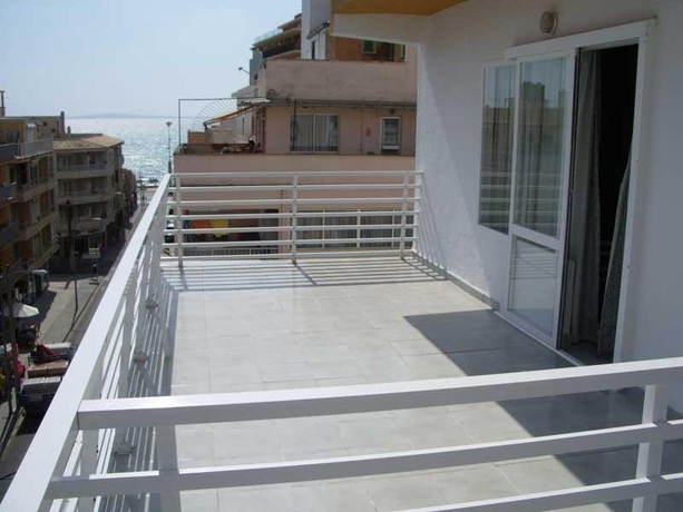 Imagen general del Apartamentos Jorbar. Foto 5