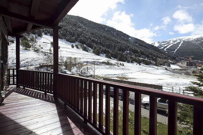 Imagen general del Apartamentos Kione Deusol. Foto 17