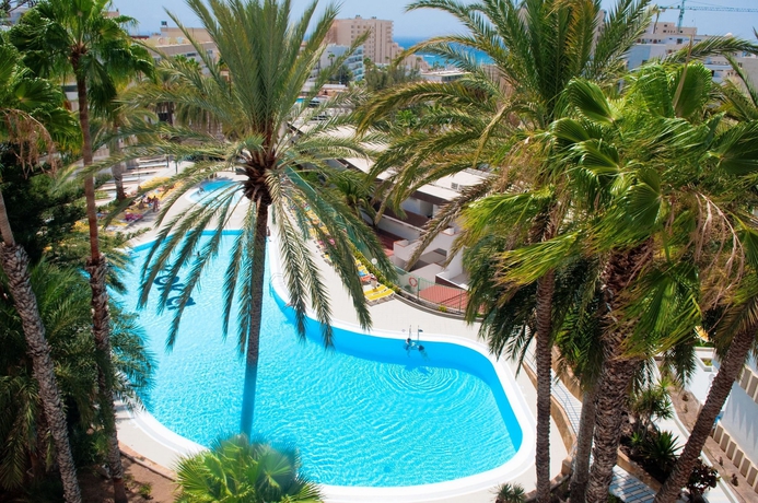 Imagen de la piscina del Apartamentos Koka. Foto 15