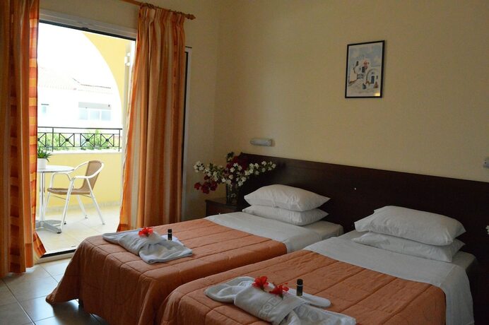 Imagen general del Apartamentos Konstantina. Foto 13