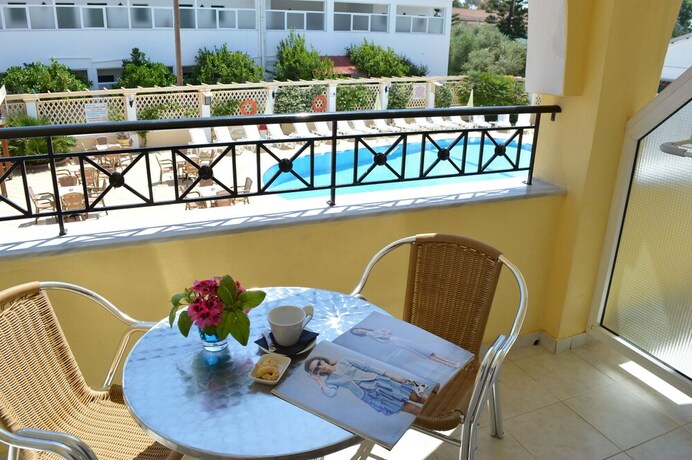 Imagen de la habitación del Apartamentos Konstantina. Foto 22