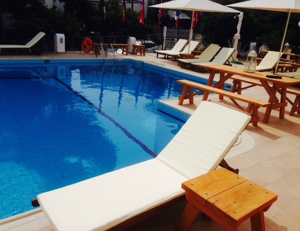 Imagen de la piscina del Apartamentos Kostis Villas. Foto 11