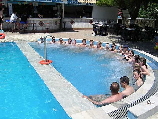 Imagen general del Apartamentos Koulouris Beach Hotel. Foto 2