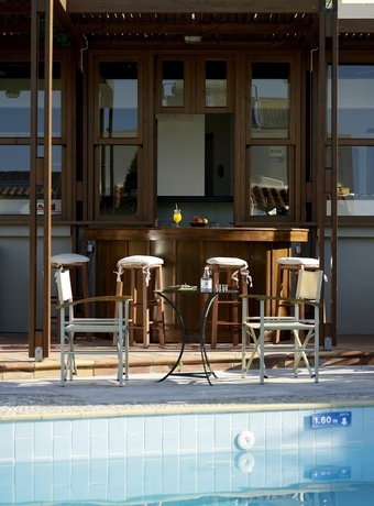 Imagen de la piscina del Apartamentos Koutouloufari Village Holiday Club. Foto 11